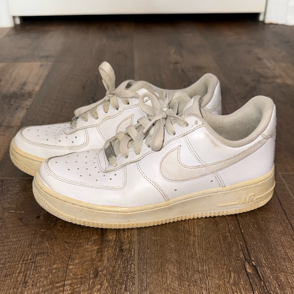 Nike Air Force 1 ‘07 Sneaker Tennis Shoes, Size Men 7.5